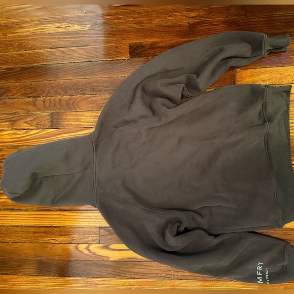 Comfrt sweatsuit. Tranquil Hoodie & Sweatpants in Charcoal - Picture 4 of 9